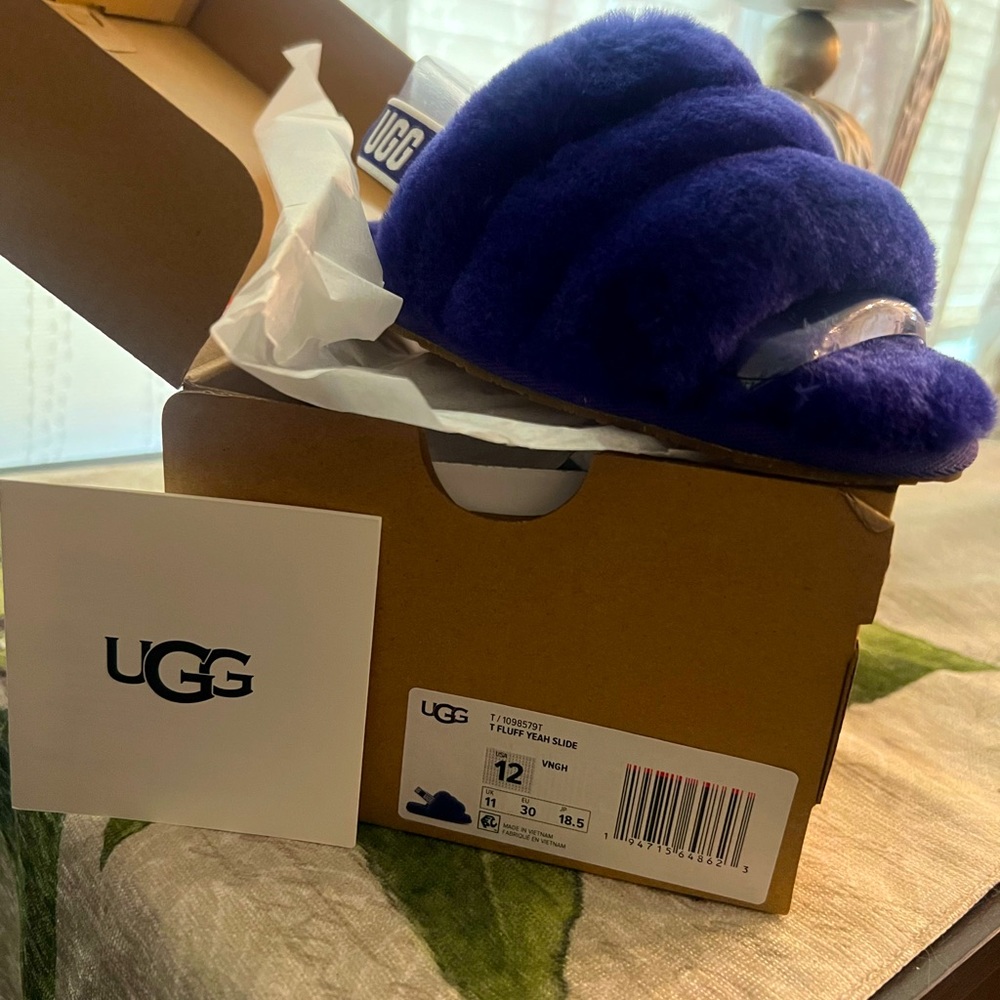 Toddler Uggs brand new - fit like a 11 toddler